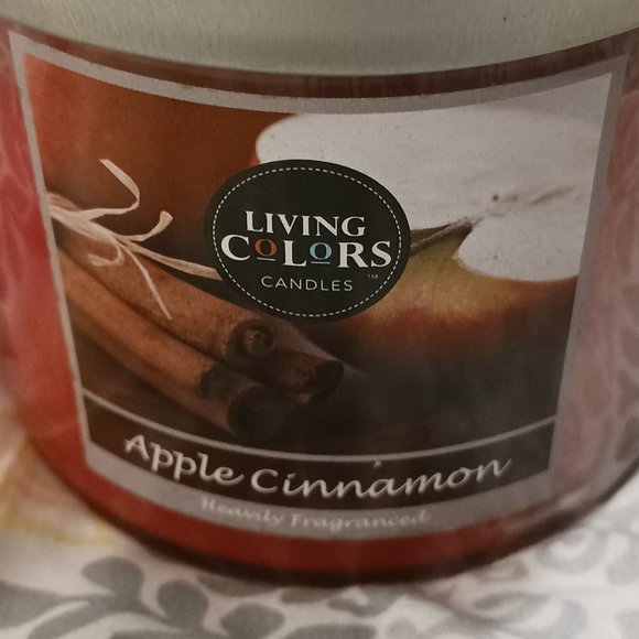 NWT! LIVING COLORS CANDLE - Picture 4 of 5